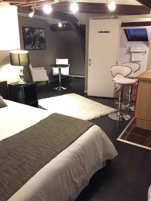 שנטילי Hotel L'Avenue מראה חיצוני תמונה