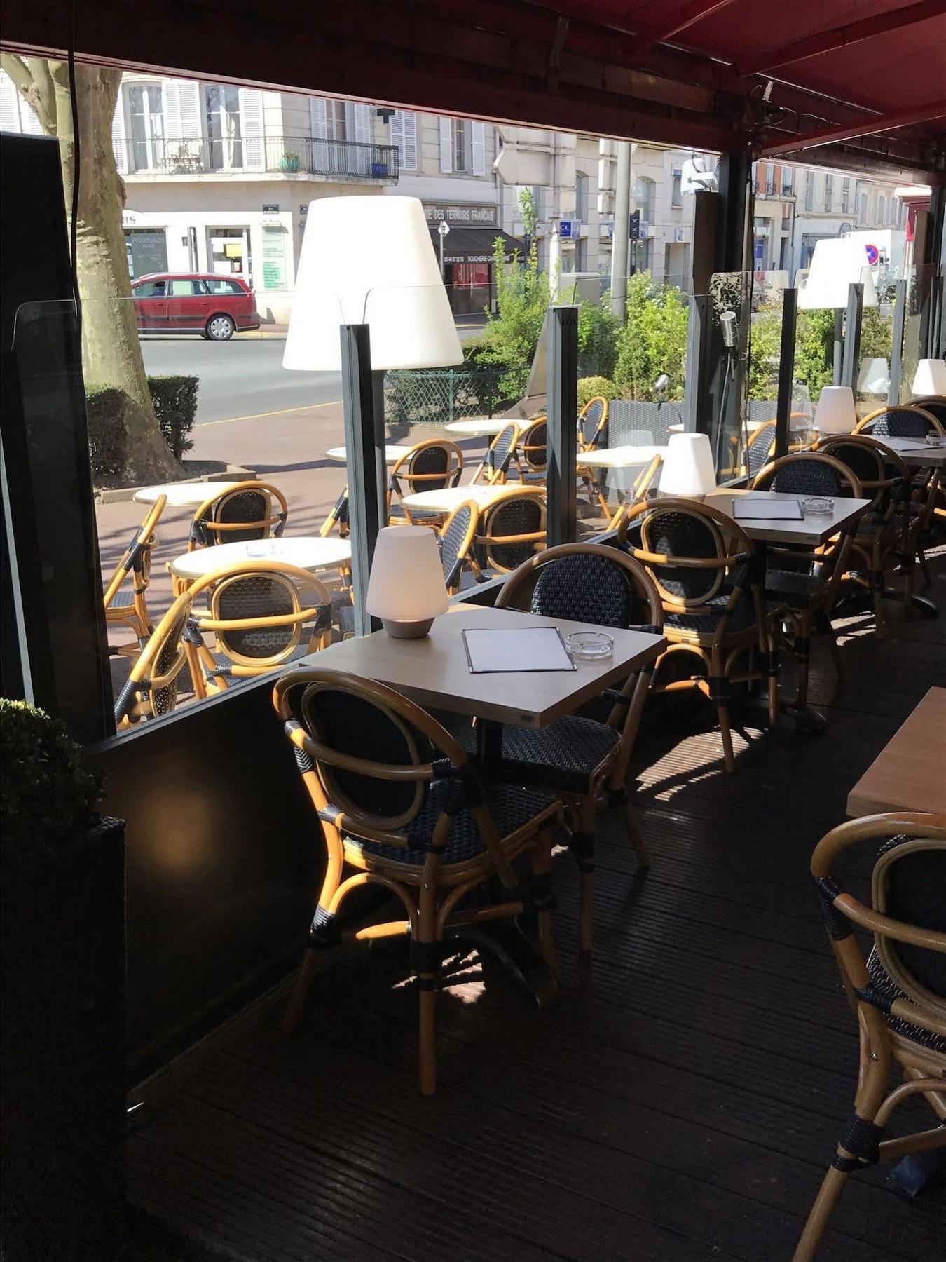 שנטילי Hotel L'Avenue מראה חיצוני תמונה