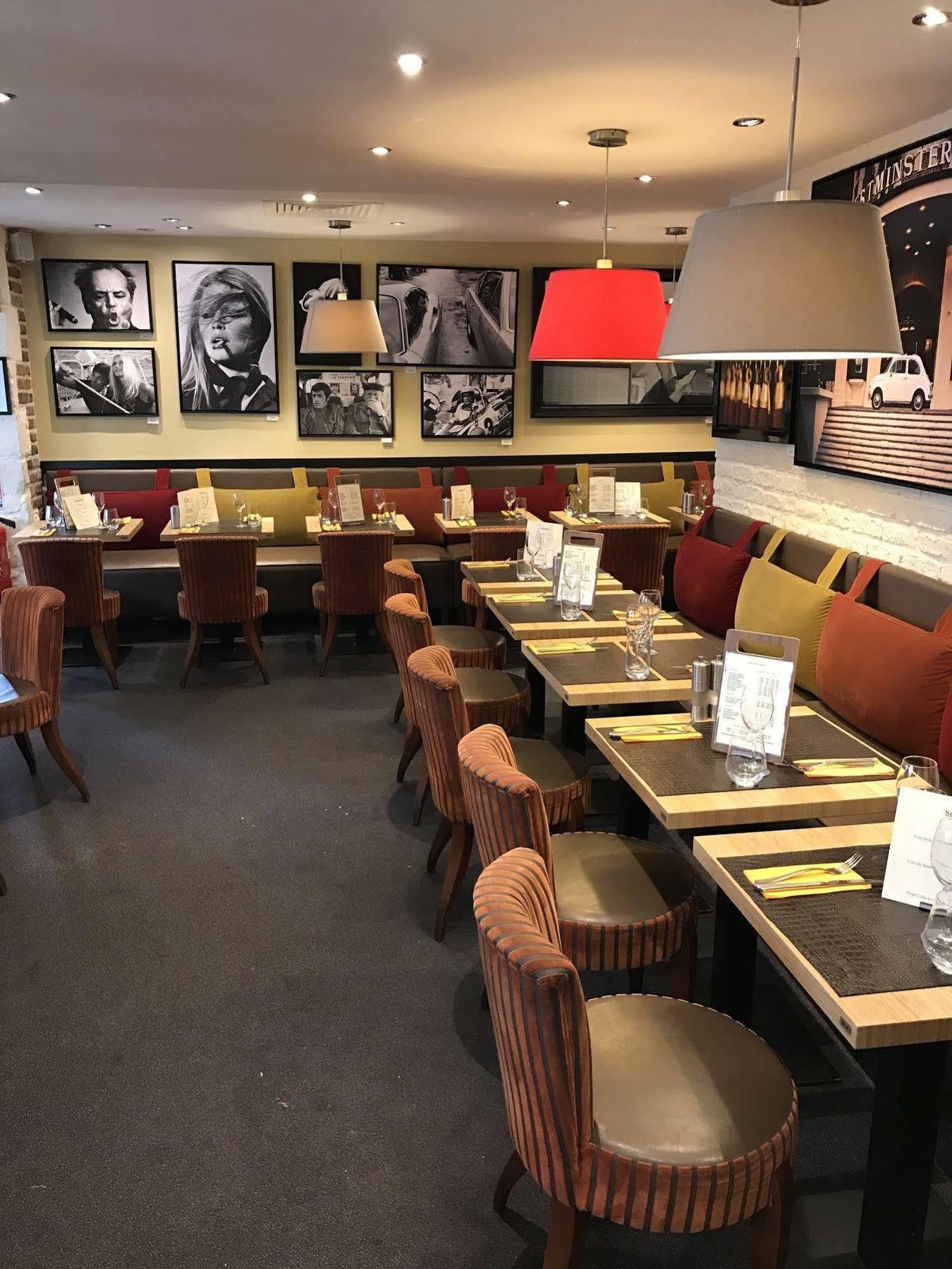שנטילי Hotel L'Avenue מראה חיצוני תמונה