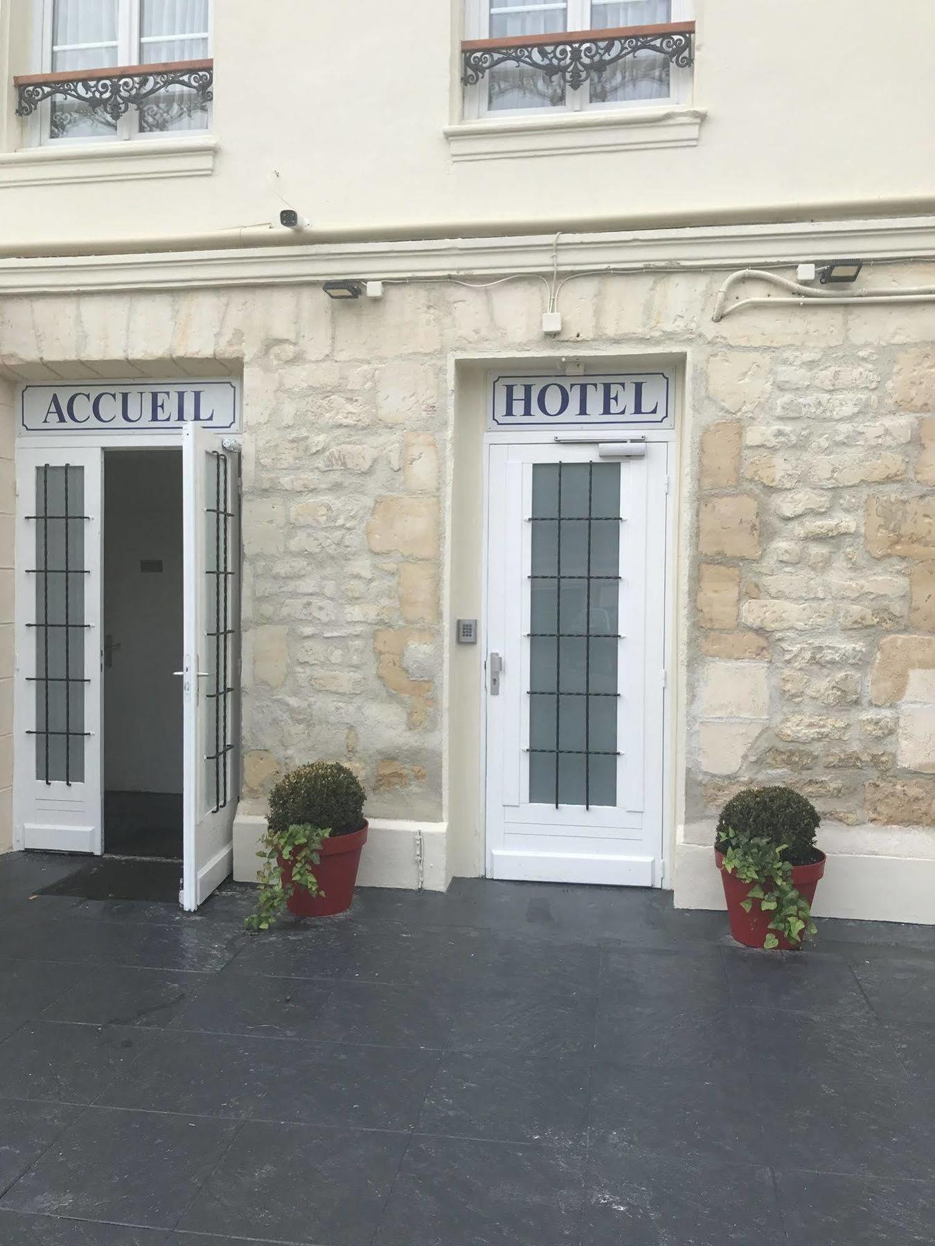 שנטילי Hotel L'Avenue מראה חיצוני תמונה