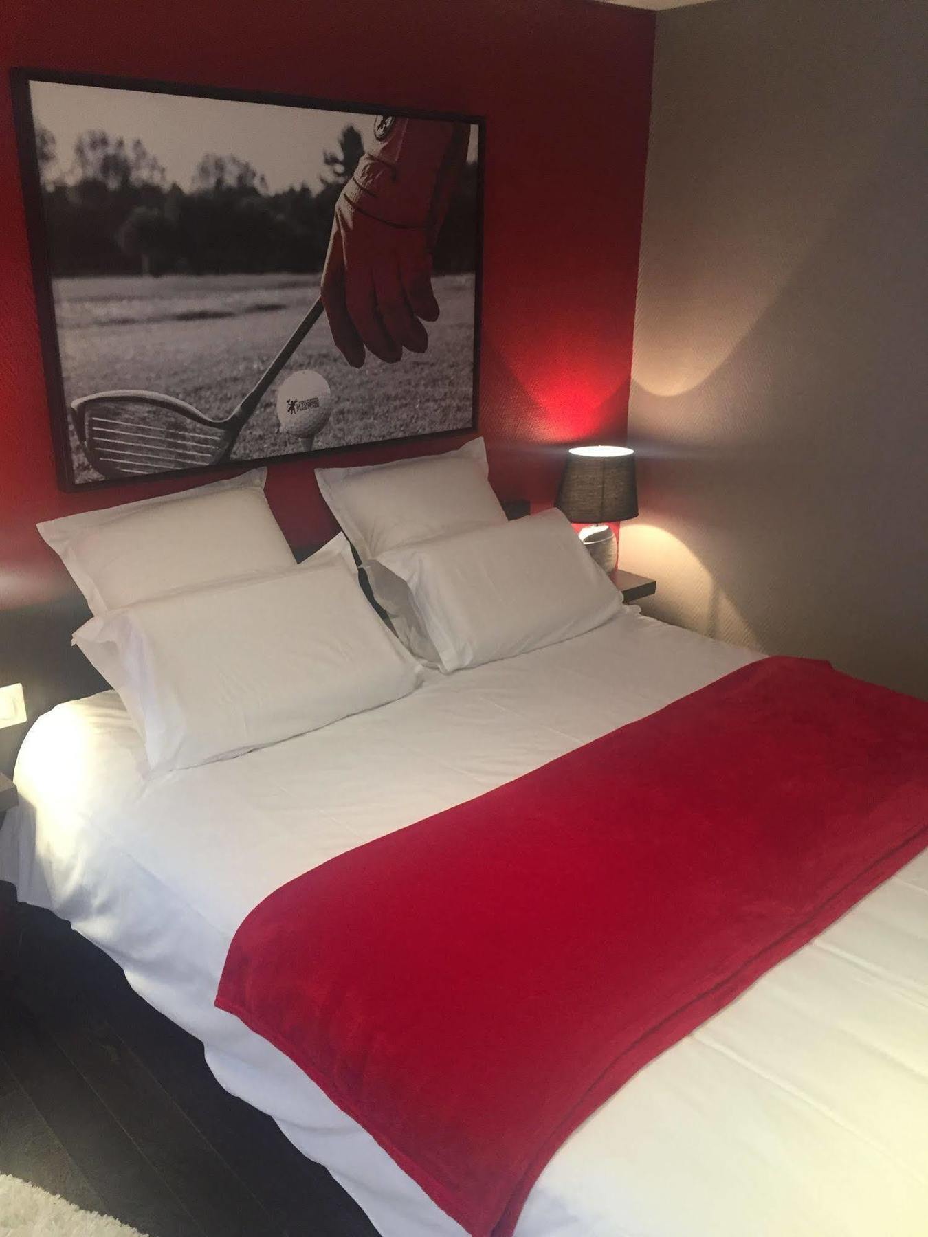 שנטילי Hotel L'Avenue מראה חיצוני תמונה